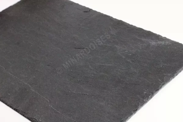 Zoom sur la texture de l’ardoise K08 Sélection 35x22 - finition naturelle