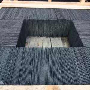 Ardoise naturelle Luz 30 Rustique 35 × 22 cm – gros-plan de la surface structurée