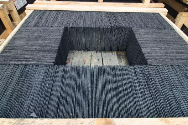 Ardoise naturelle Luz 30 Rustique 35 × 22 cm – gros-plan de la surface structurée