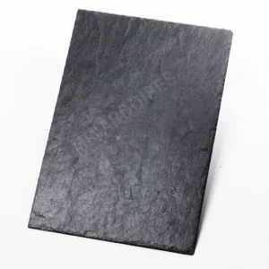Toiture en ardoise naturelle Luz 40 Authentique 40×22, certifiée A1 T1 S1, couleur noir-bleuté uniforme