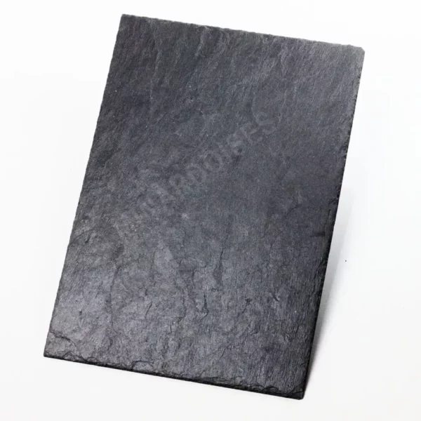 Toiture en ardoise naturelle Luz 40 Authentique 40×22, certifiée A1 T1 S1, couleur noir-bleuté uniforme
